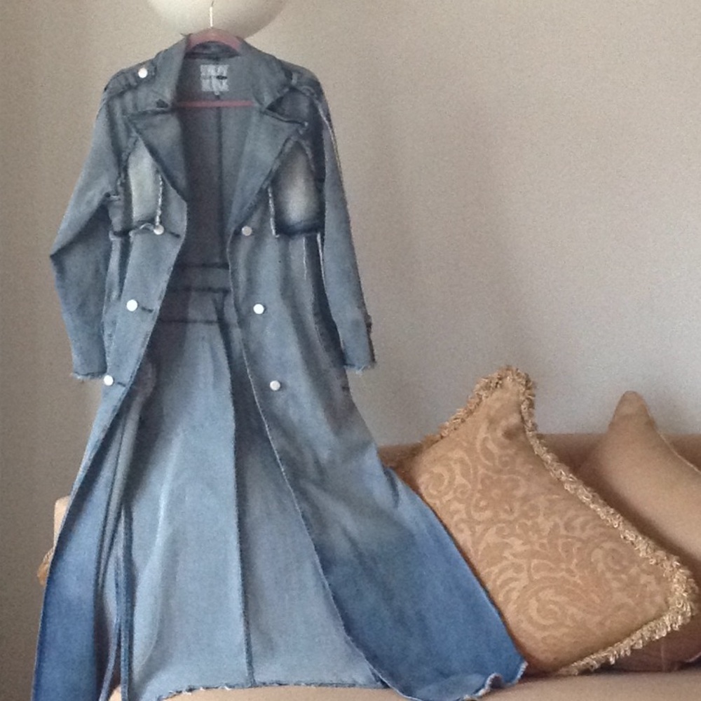 💙 Fashion Nova - 'New York Days' Denim Maxi Coat - Picture 7 of 10